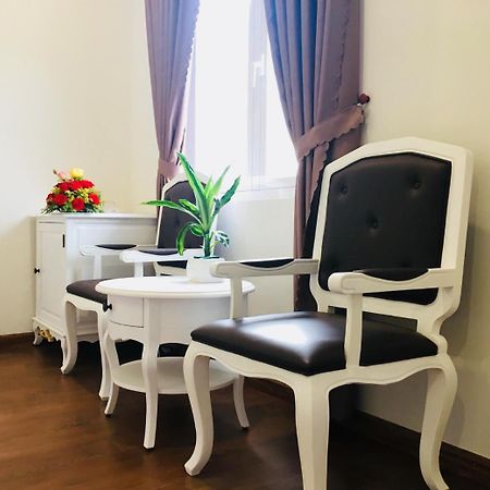 Carita Hotel Đà Lạt Exterior foto